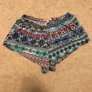 Hot Kiss short shorts